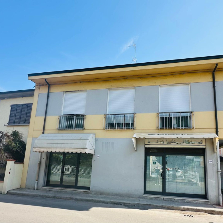 VENDITA LOCALE COMMERCIALE IN ZONA BORGO PIAZZA BOLOGNA